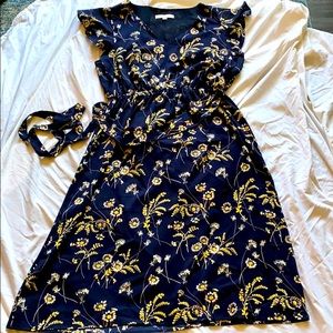 Gorgeous navy floral dress